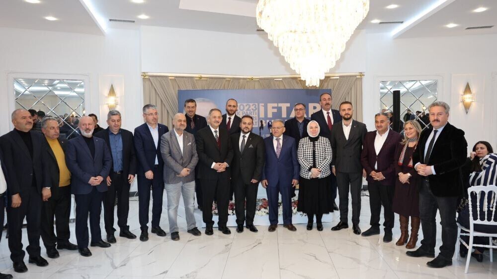 deva-partisinden-ak-partiye-uye-katilim