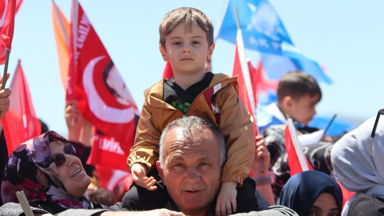 ak-parti-miting-3
