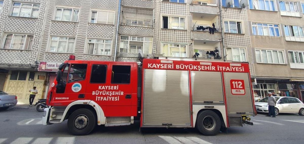 Kayseri’de Korkutan Yangın! Alevler Evi Sardı 1