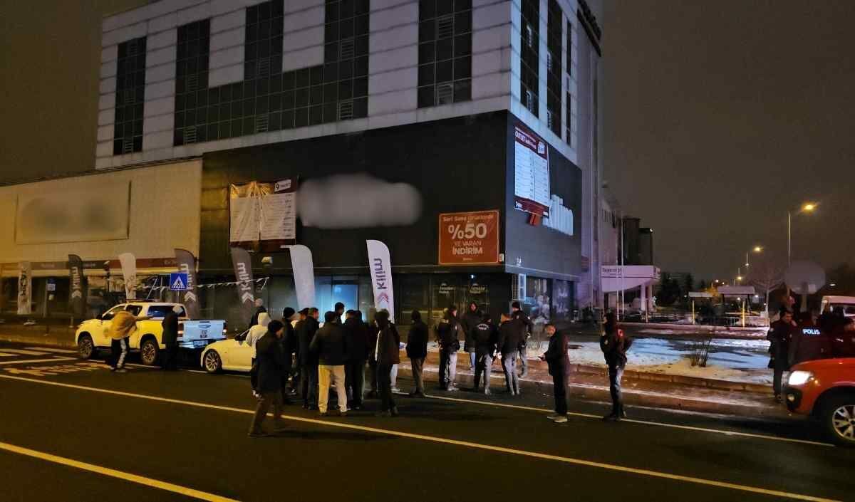 Kayseride Mağazada Yangın Çıktı (3)
