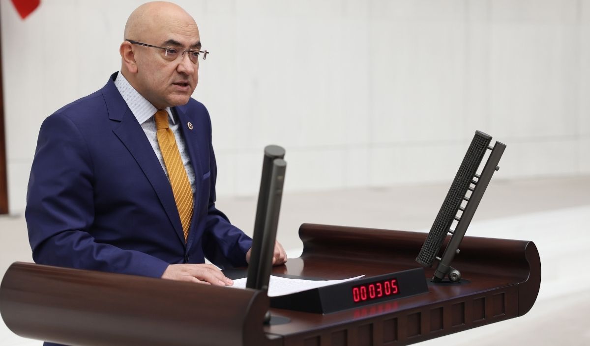 Ak Parti Milletvekili Murat Cahid Cıngı Vatandaşları Kayseri'deki O Mekana Davet Etti! (1)