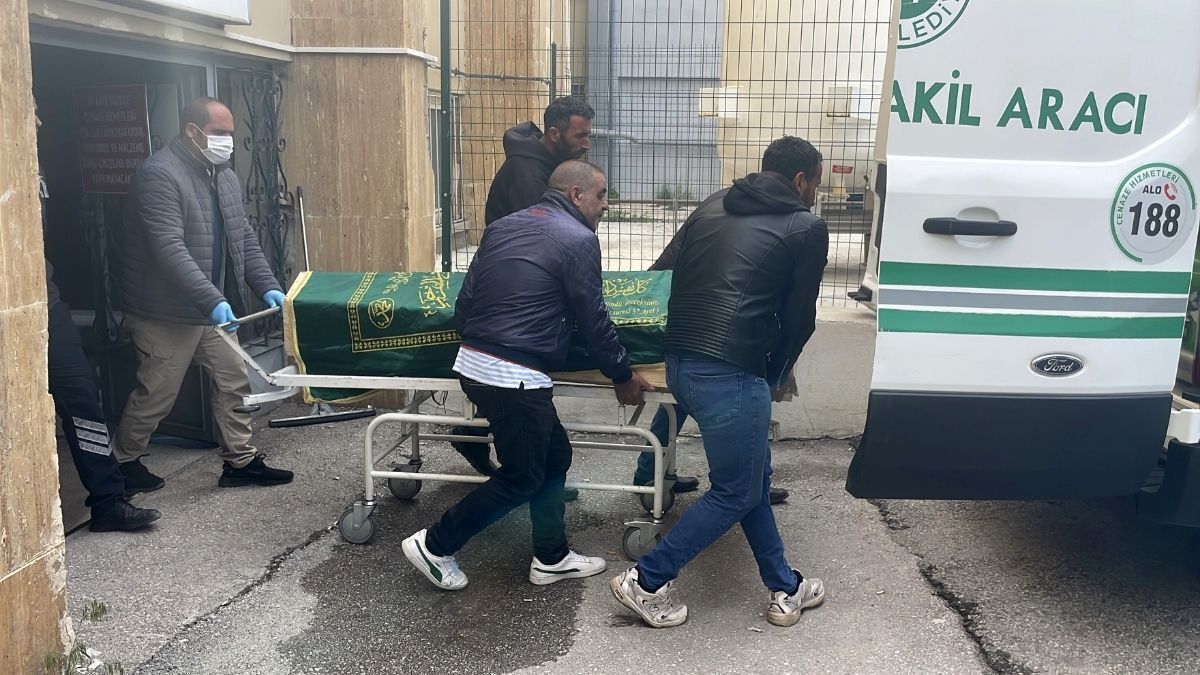 2 Çocuk Annesi Kadın Kene Yüzünden Hayatını Kaybetti
