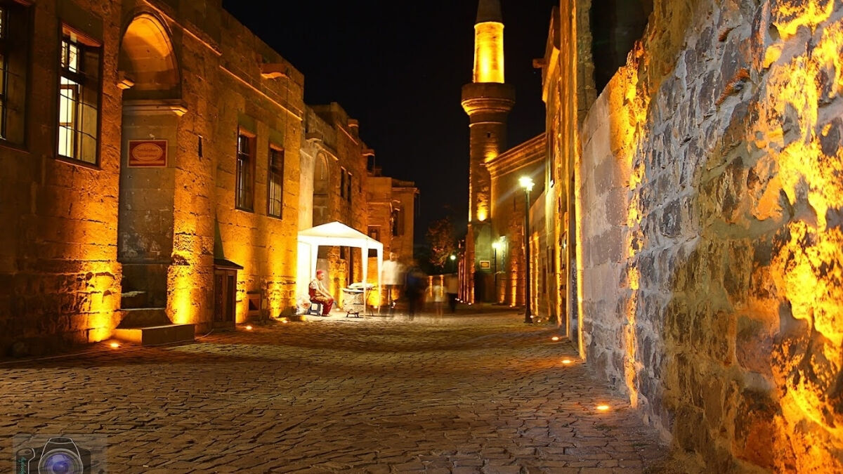 Talas Camii (2)