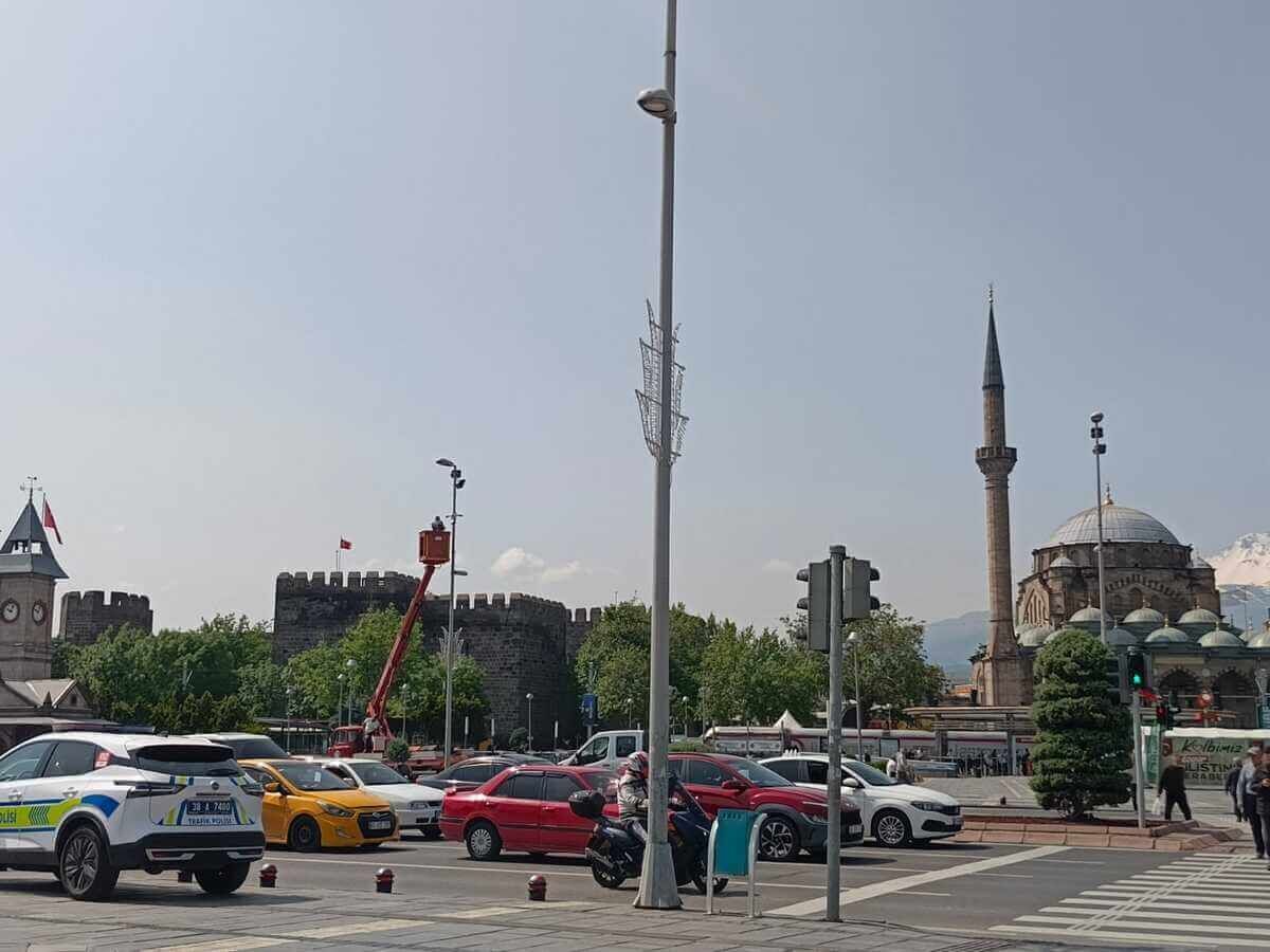 cumhuriyet meydanı