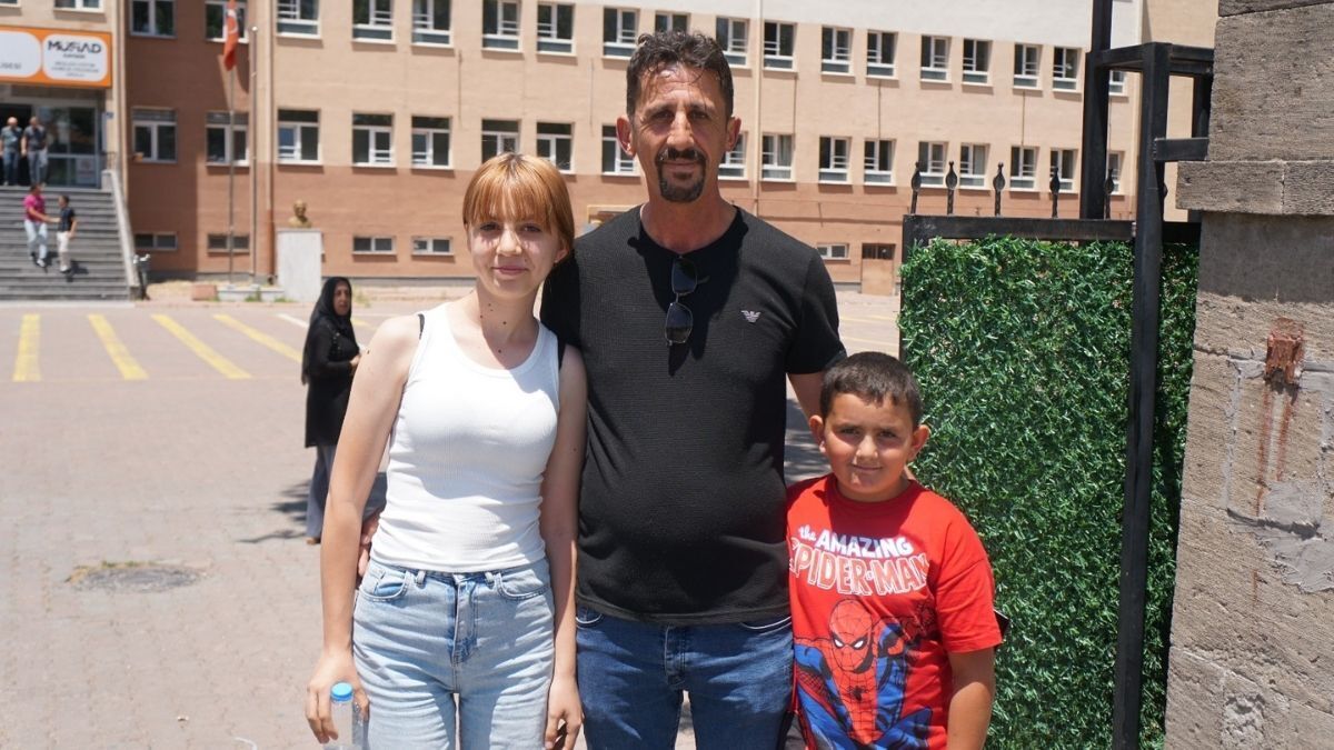 Kayseri’de Sınav Sonrası Öğrenciler Ne Söyledi (1)