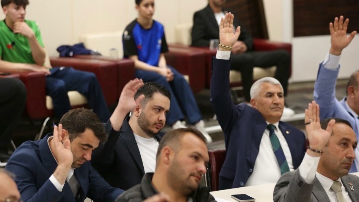 Kocasinan Belediye Meclisi'nde Gergin Anlar! O Madde Ortalığı Karıştırdı (2)