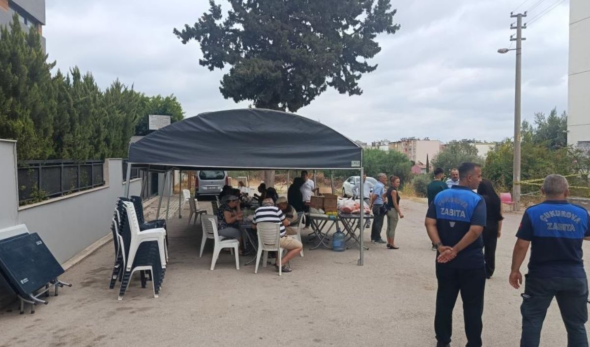 3 Katlı Apartmanın Merdiveni Çöktü (3)