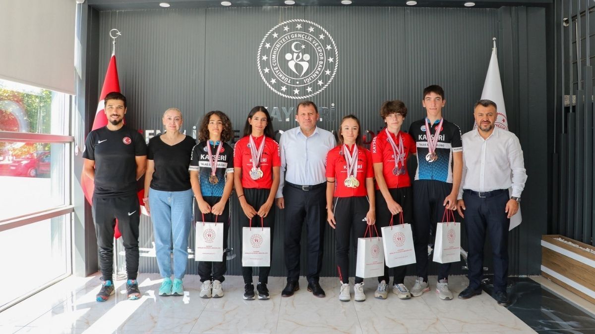 Kayseri Ekibi Şehre Madalyalarla Döndü (4)