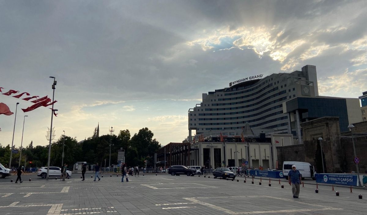Kayseri’de Sıcak Hava Dalgası Başlıyor! Salı Günü Zirve Yapacak! (1)
