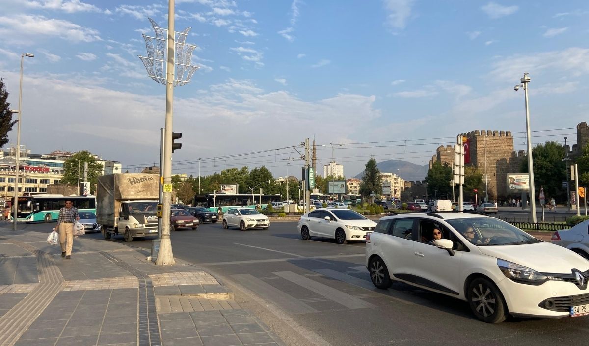 Kayseri’de Sıcak Hava Dalgası Başlıyor! Salı Günü Zirve Yapacak! (2)