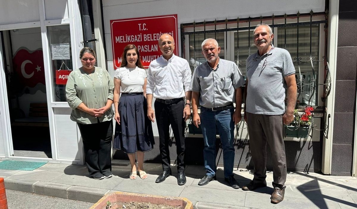 Kayserili Vekil Muhtarları Tek Tek Geziyor! Kadın Başarısı Dikkat Çekti (2)