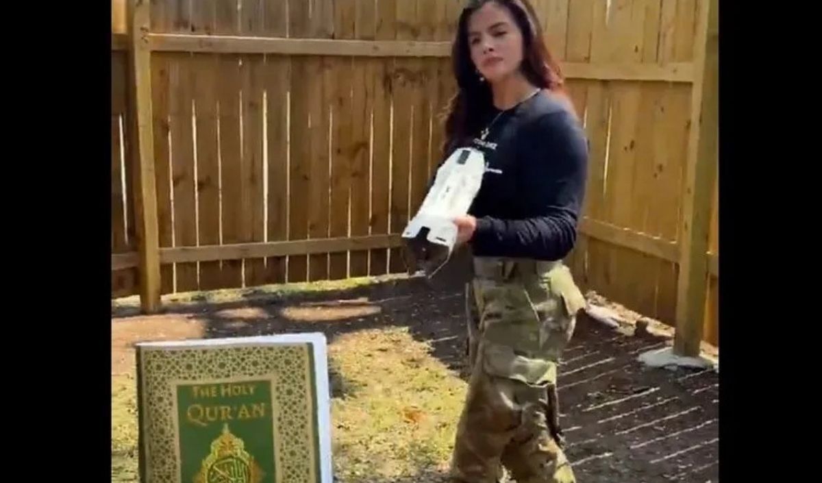 Kur’an I Kerim’i Yaktı Müslümanları Tehdit Etti! (1)