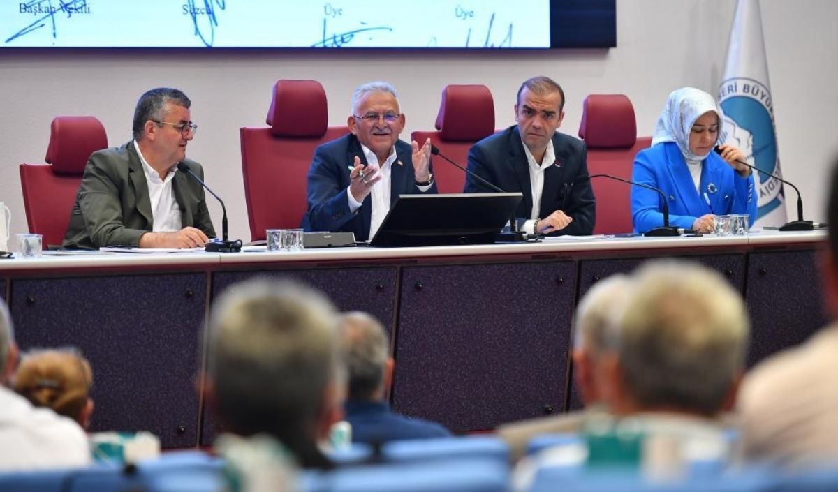 Mhp–Chp Isim Restleşmesi! ‘Pınarbaşı’ndan O Ismi Kaldır Orayı Tepene Yıkarlar’ (3)
