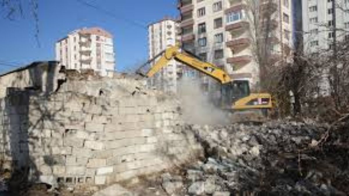Yapı Yıkımı (1)
