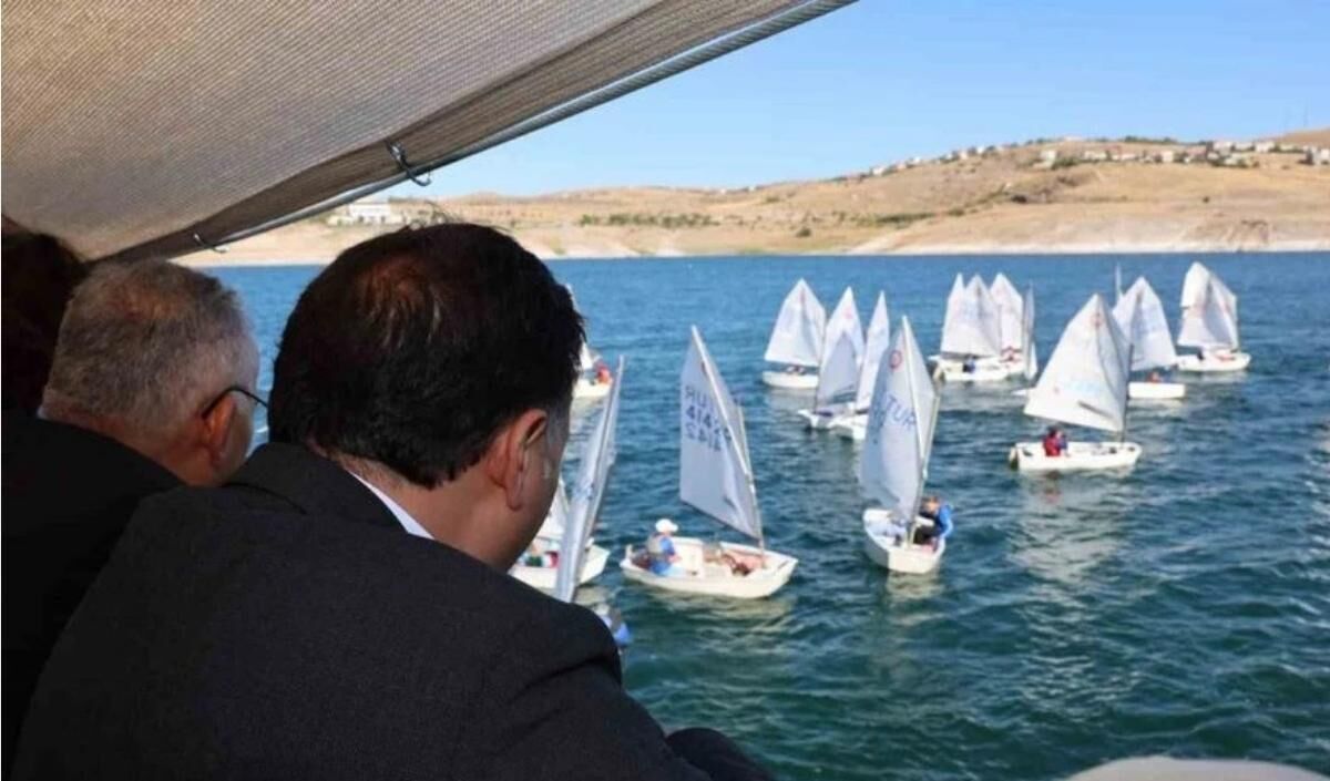 57 Sporcu Yamula Barajı’nda Yelken Açtı (2)