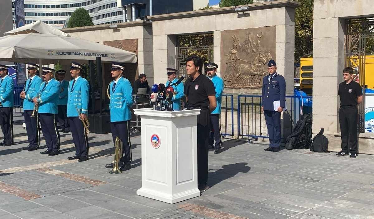 Cumhuriyet Meydanı’nda 19 Eylül Gaziler Günü Programı Düzenlendi