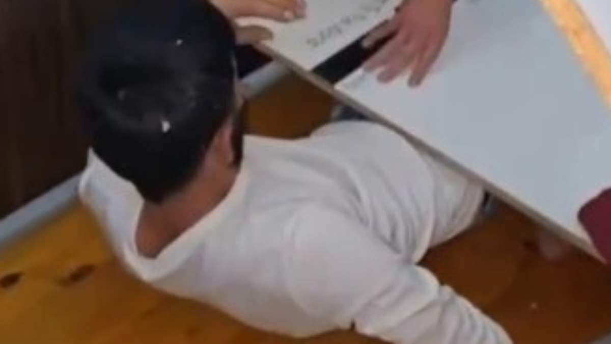 can holding
