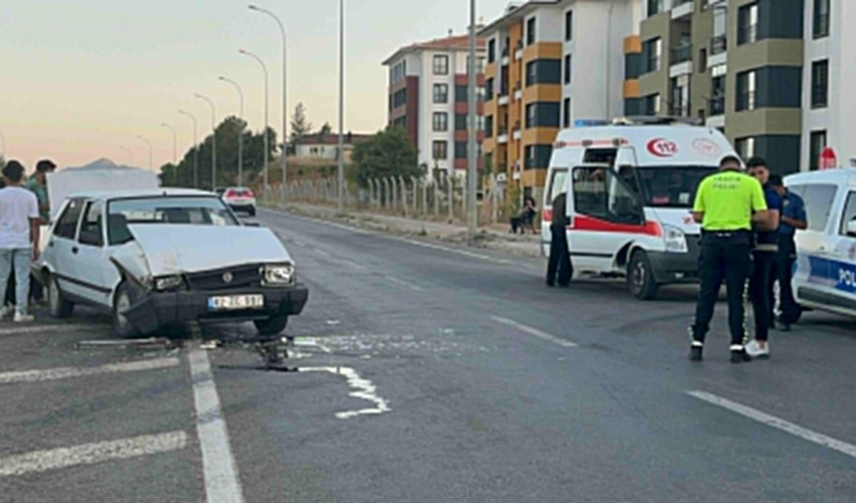 İki Otomobil Çarpıştı! 2 Kişi Yaralandı (2)