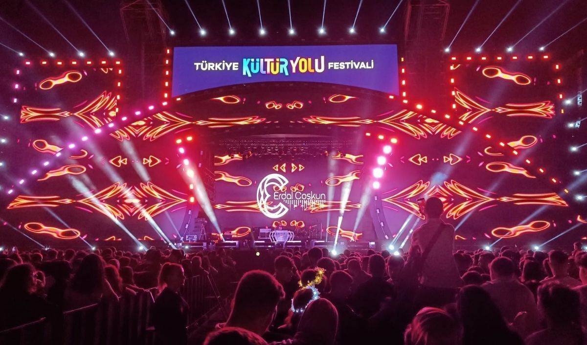 Kayseri Kültür Yolu Festivali’nde Kıraç Rüzgarı! Binlerce Kişi Coştu (3)