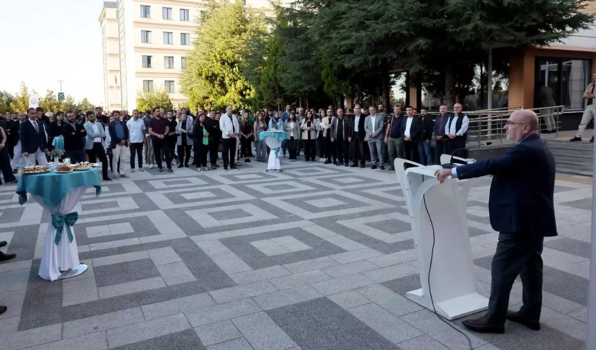 Kayseri Üniversitesi’nde Rektör Personel Buluşması (2)