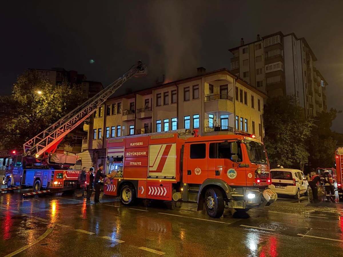 eşine sinirlendi binayı yaktı