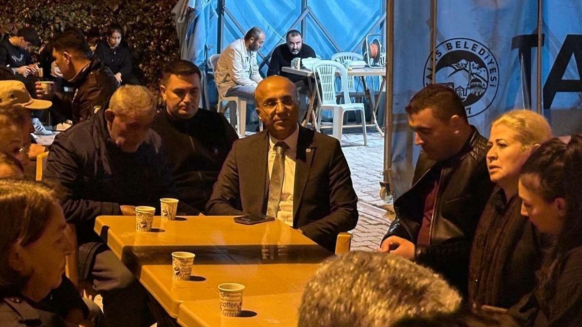 Aşkın Genç Erüde Öldürülen Kadının Ailesine Ziyaret (1)