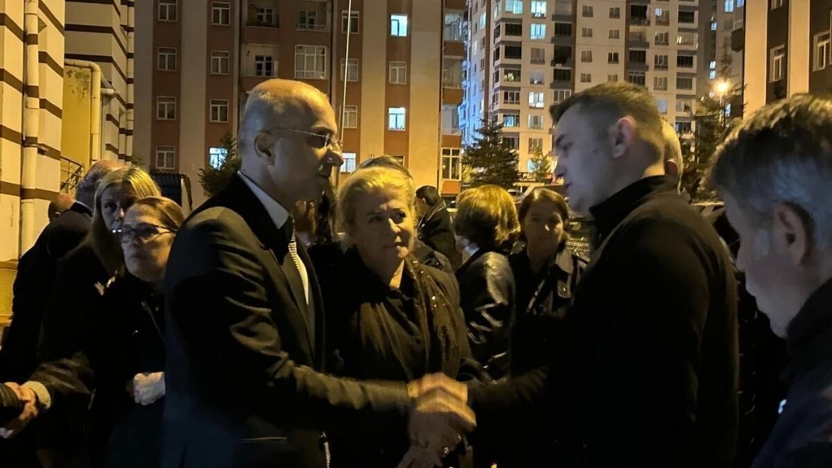 Aşkın Genç Erüde Öldürülen Kadının Ailesine Ziyaret (3)