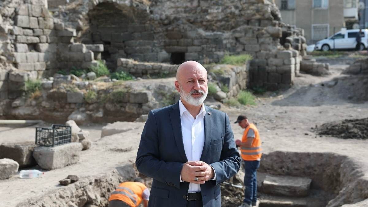 Başkan Çolakbayrakdar, Hoca Hasan Medresesi Hakkında Açıklama Yaptı