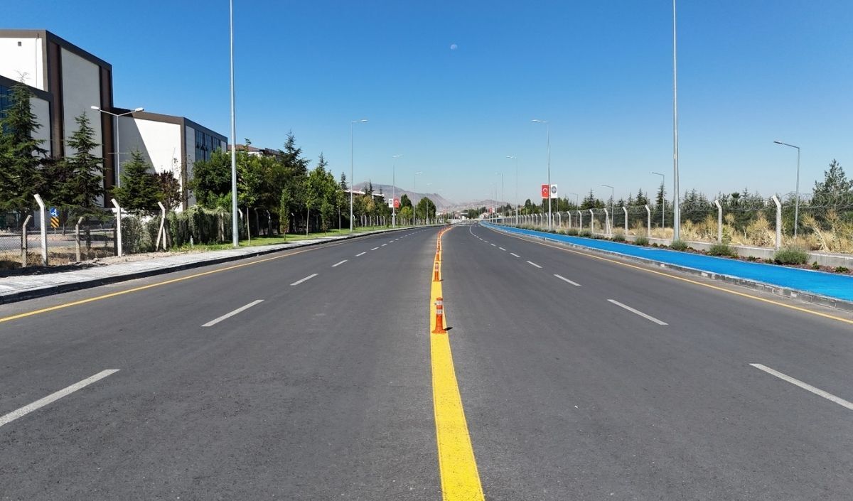 Kayseri’nin Trafik Yükünü Hafifletecek Albayrak Caddesi Açılıyor Alt Başlık Melikgazi Belediyesi, Kayseri Trafiğini Rahatlatacak Albayrak Caddesi’nin Açılışını 16 Ekim Perşembe Günü Yapacak. Açıl-1