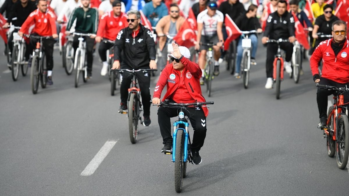Memduh Büyükkılıç Cumhuriyet Için Pedal Çevirdi (8)