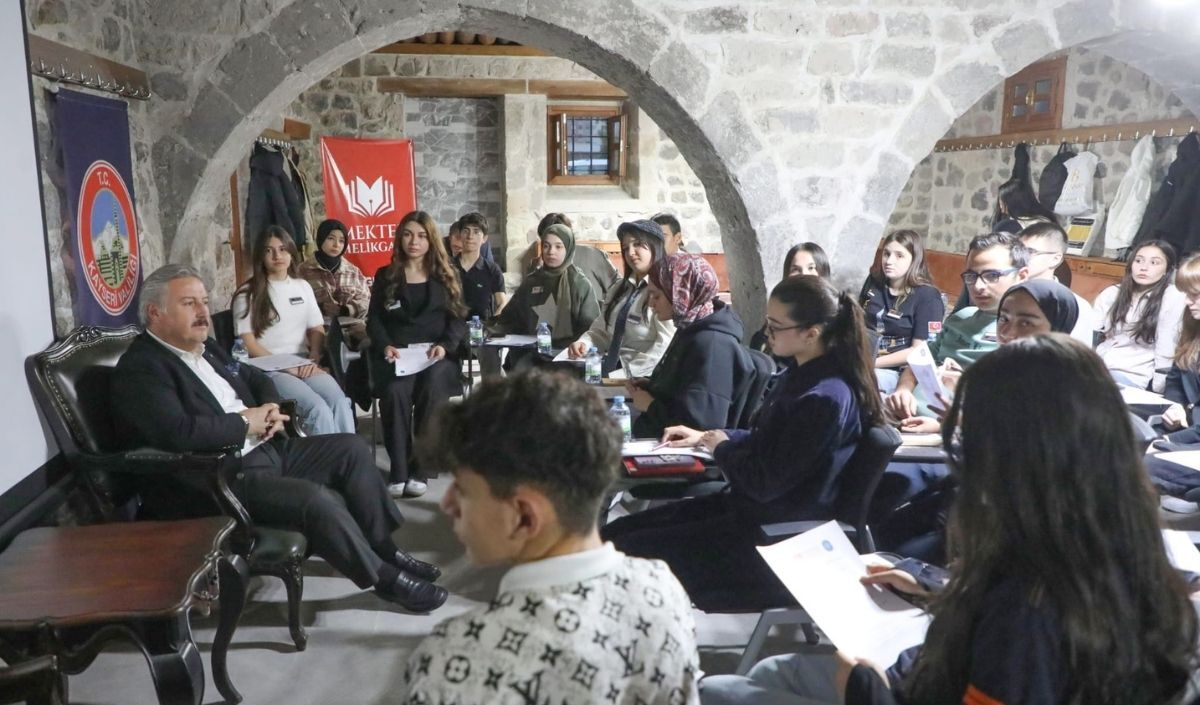 Başkan Palancıoğlu, Mektep Melikgazi Öğrencileriyle Buluştu (3)