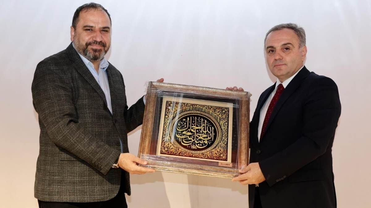 Erü Rektörü Altun 'En Az Üç Dil Öğrenin'3