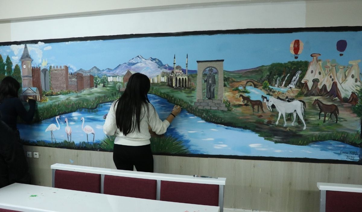 Kayseri’de Liseliler Okul Duvarlarını Sanat Sokağına Çevirdi (3)
