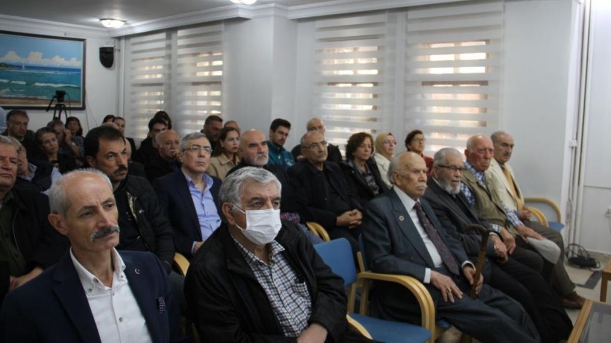 Nadi̇re Temur (60)