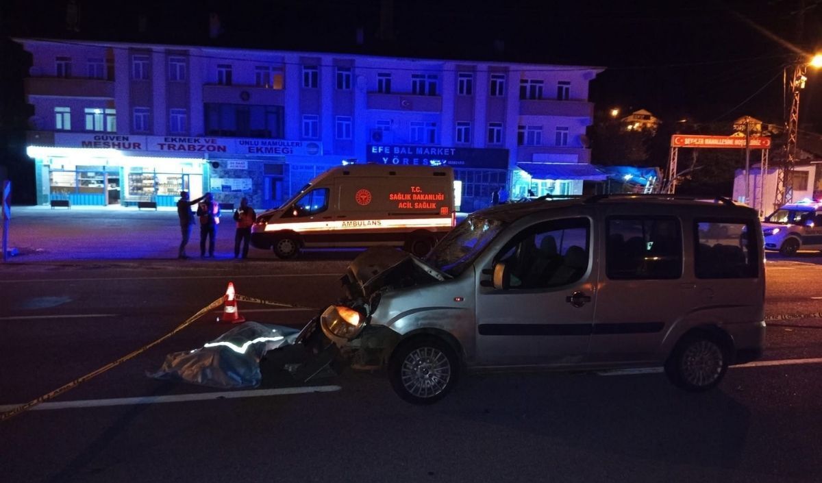 Sivas’ta Aracın Çarptığı Yaya Olay Yerinde Yaşamını Yitirdi (2)