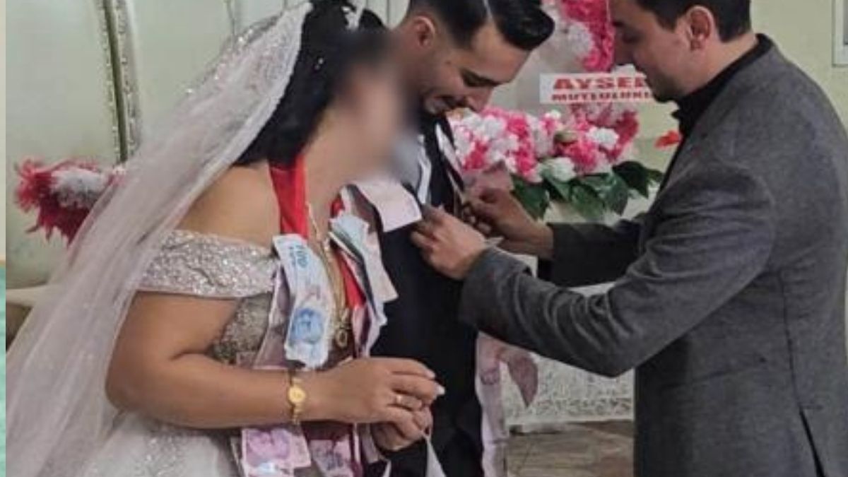 Altınları Alıp Kaçan Gelin (2)