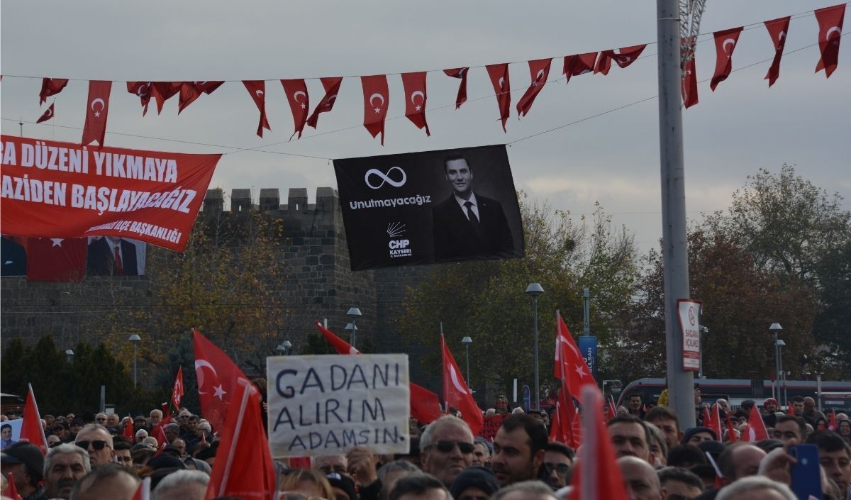 Chp’nin Kayseri Mitinginde Dikkat Çeken Pankart! 'Gadanı Alırım' (4)