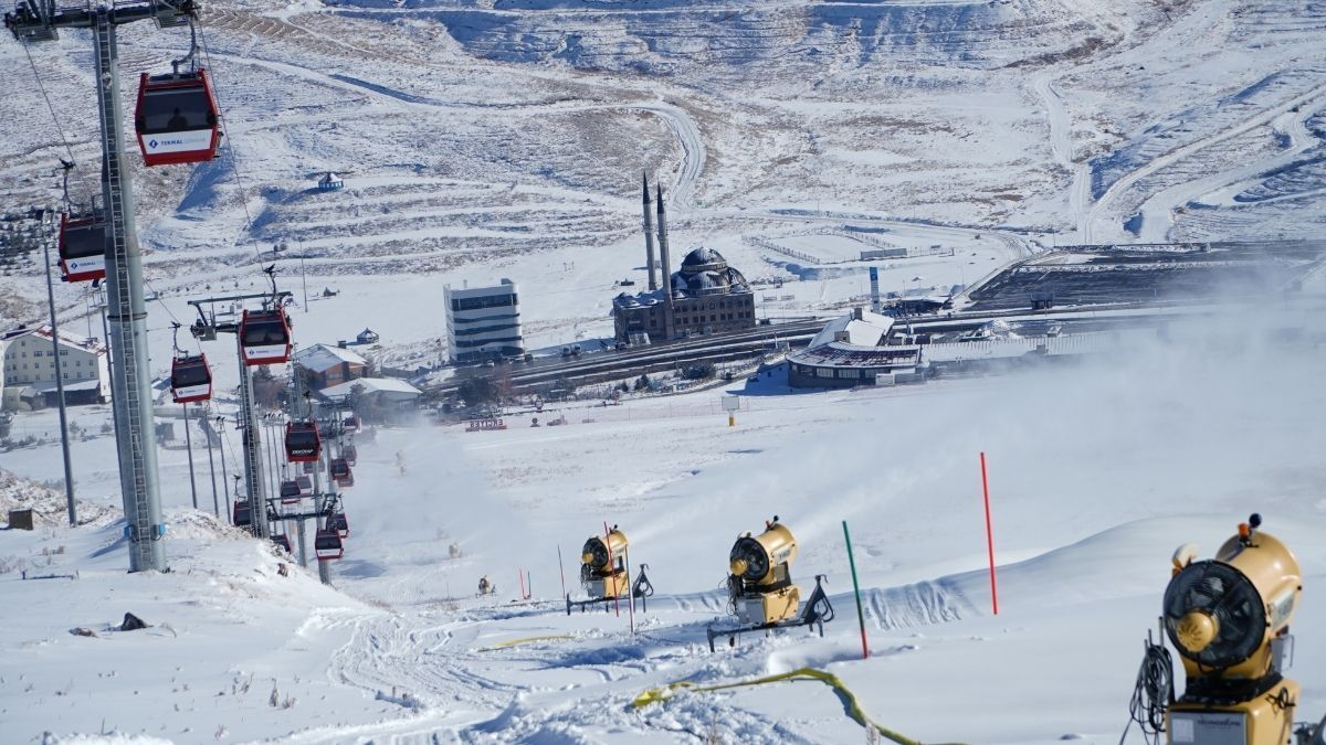 Erciyes’te Kayak Sezonu Ne Zaman Başlayacak Kar Kalınlığı Kritik Seviyelerde (5)