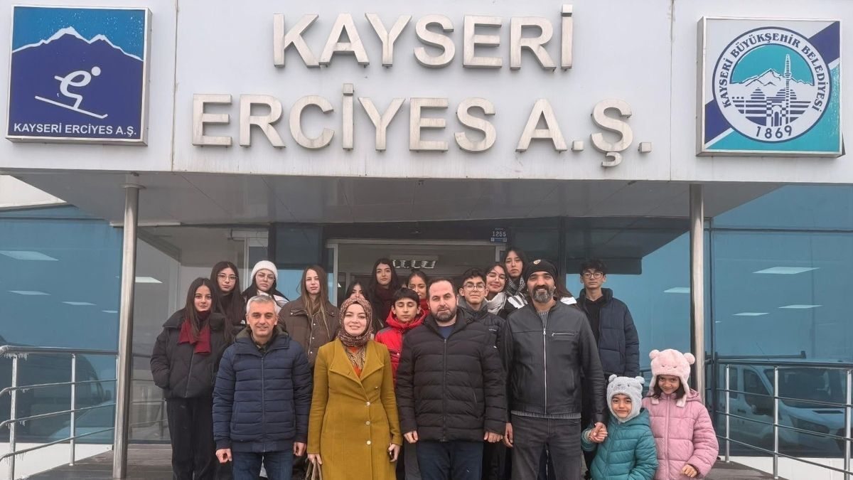 Gençler Erciyes’te Bir Araya Geldi Doğanın Kalbinde Farkındalık Etkinliği (3)-2