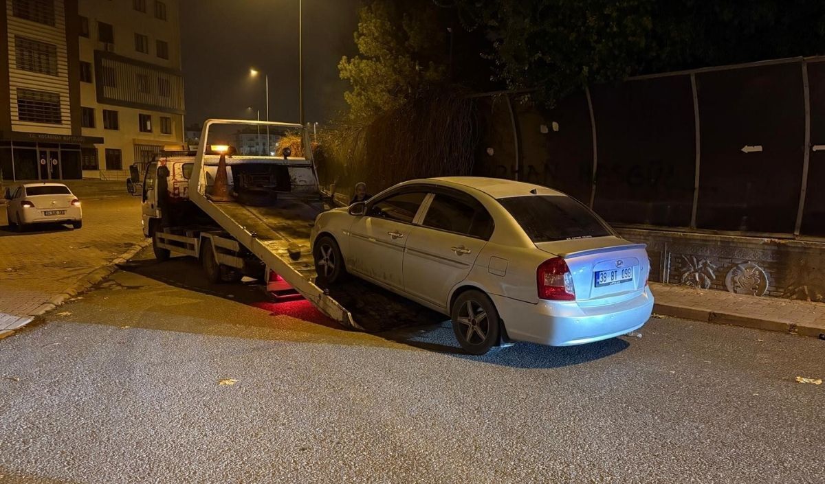 Her Yolu Denedi Ama Polisten Kaçamadı 26 Bin Tl Ceza Ve 2 Yıl Ehliyetine El Konuldu (2)-1