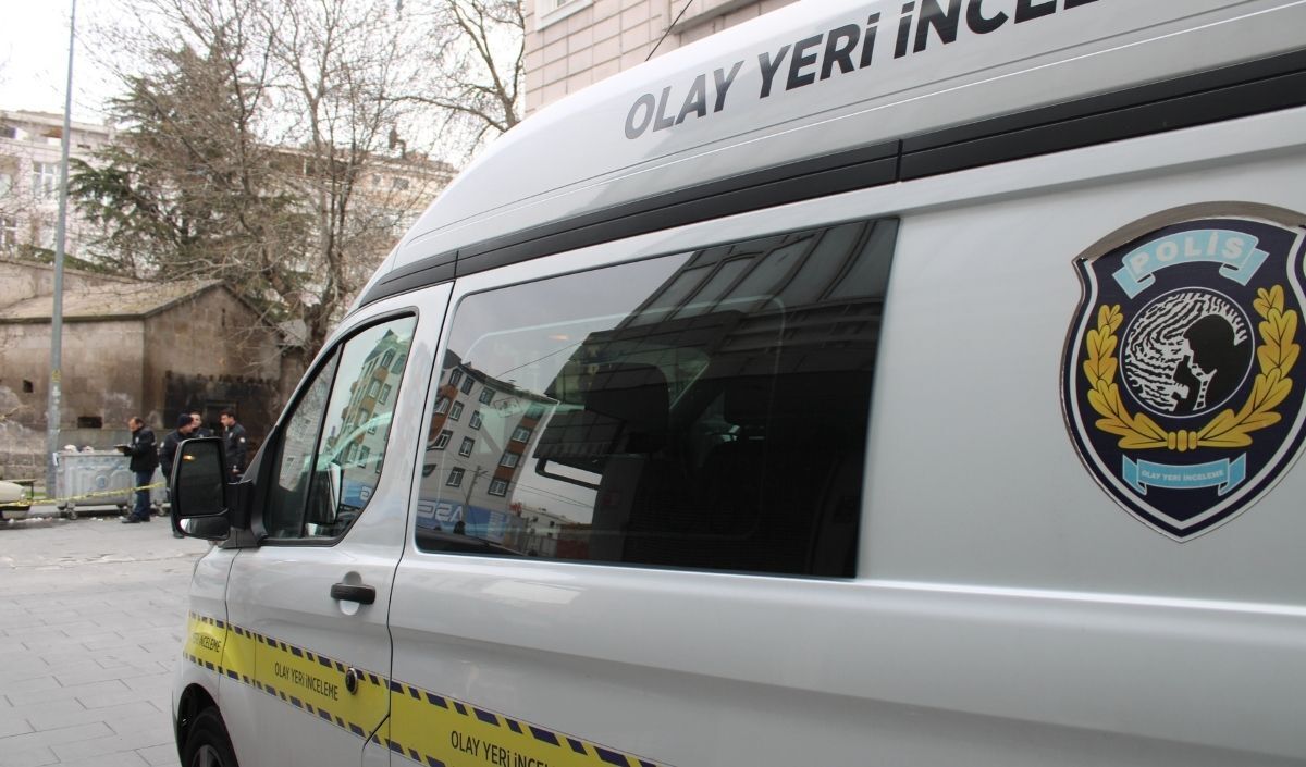 Kayseri Melikgazi’de Yoldan Geçenlere Bıçaklı Saldırı! Hunat Mahallesi’nde Yaşanan Olayda 1’I Ağır 3 Kişi Yaralandı, Şüpheli Gözaltına Alındı. Olayın Perde Arkası Ne Detaylar Deniz Posmelikgazi’de