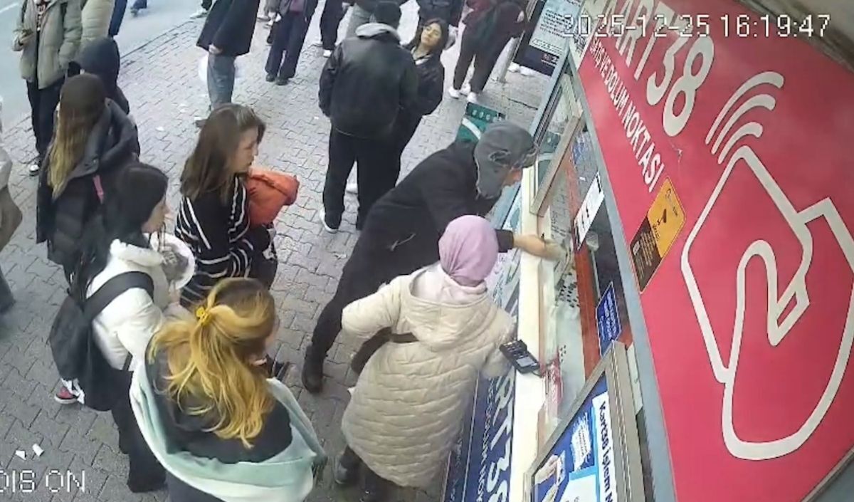 Kayseri’de Örnek Davranış Bulunan 250 Euro Sahibine Teslim Edildi (2)