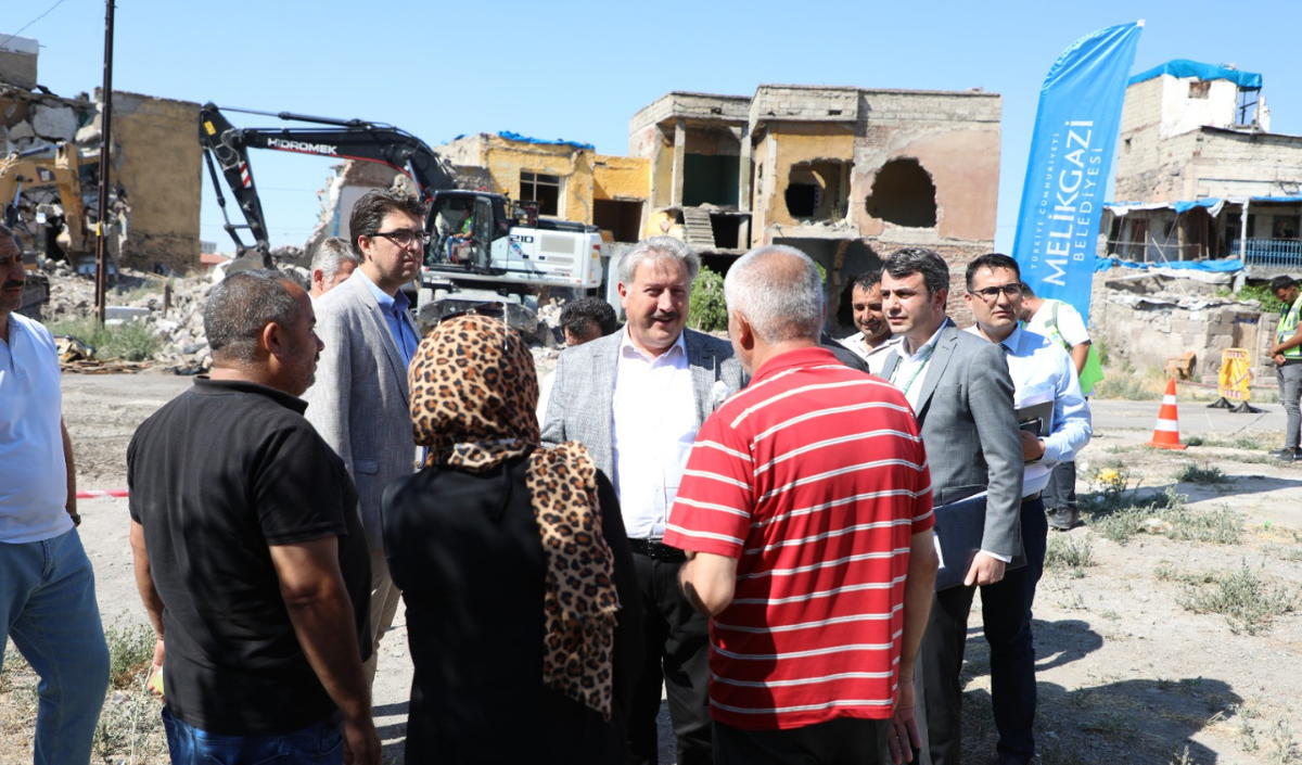 Metruk Yapı Melikgazi’de Barınamıyor 2025’Te Yaklaşık 100 Yapı Yıkıldı Spot Melikgazi Belediyesi, Ilçede Can Ve Mal Güvenliğini Tehdit Eden Metruk Ve Gecekondu Yapıları Tek Tek Kaldırıyor. 2025 Y (2)