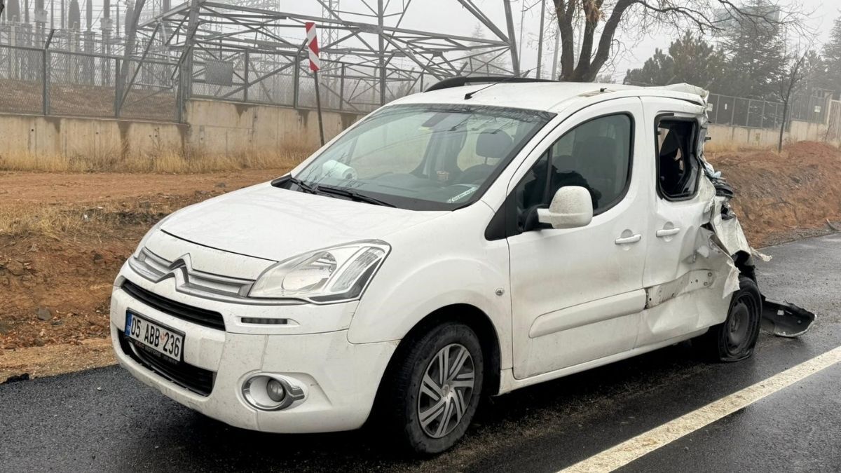 Sis Kazaları Peş Peşe Geldi 2 Yaralı (1)