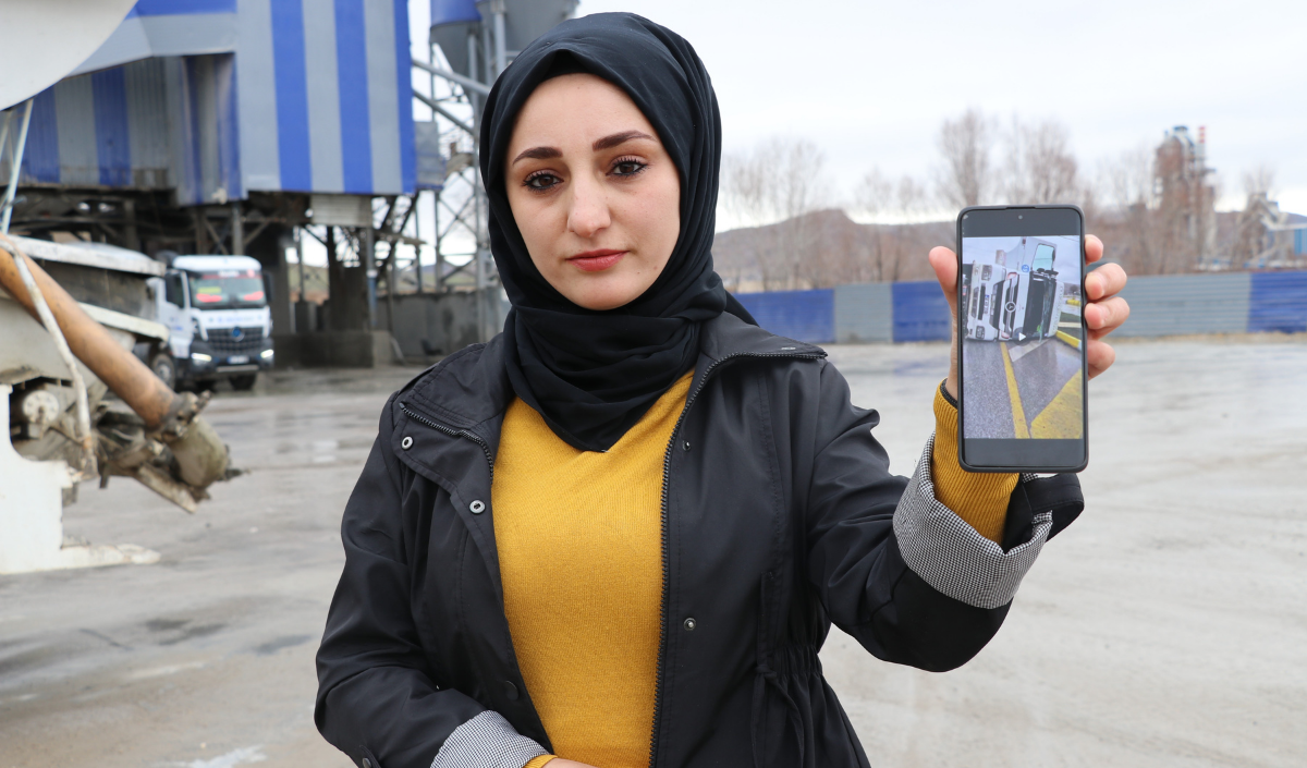Sivas’ın Tek Kadın Tır Şoförü Neden Gündeme Geldi Rabia Demir’in Yaşadığı Kaza Nasıl Oldu Detaylar Deniz Postası’nda! (5)