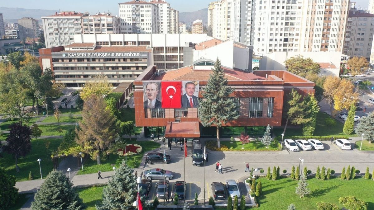 Büyükşehir Belediyesi 