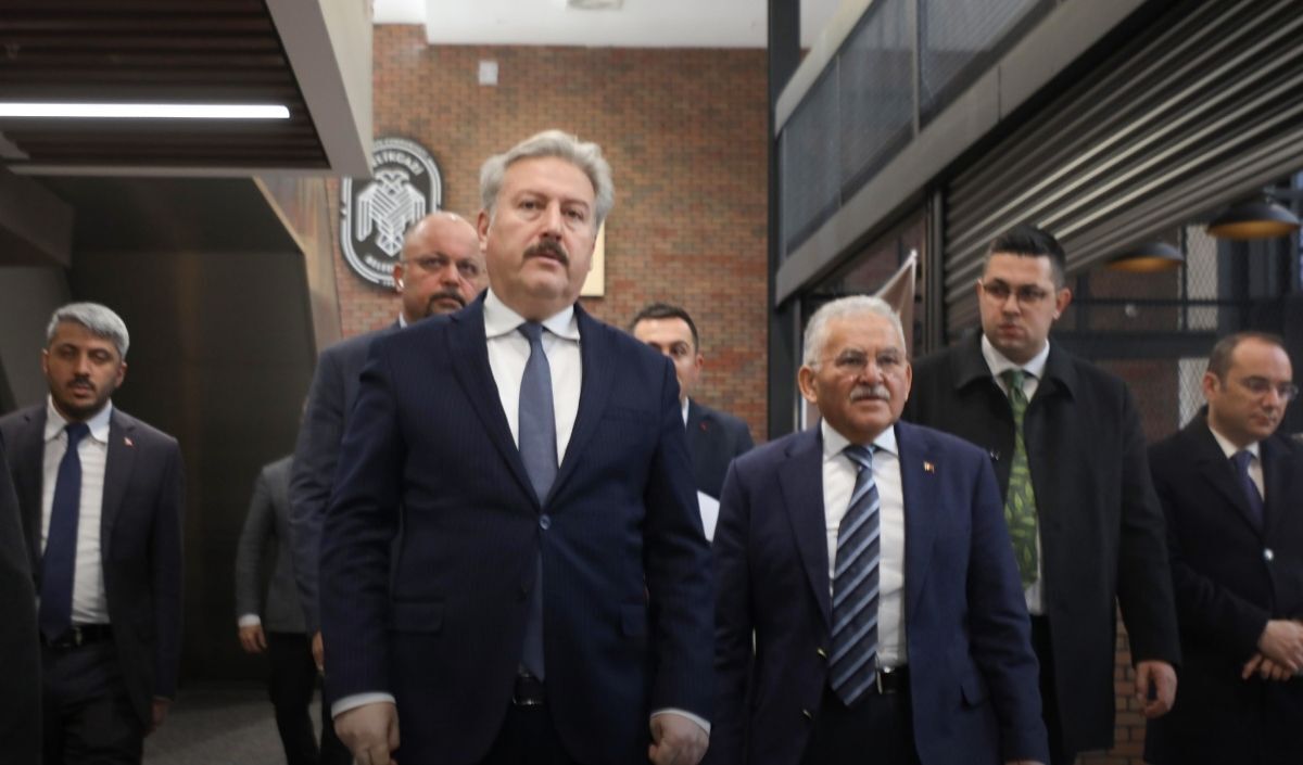 Meli̇kgazi̇ Haber Kayseri’de Hayata Geçirilen Ve Türkiye’de Örneği Bulunmayan Çarşı Melikgazi Projesi, Büyükşehir Ve Ilçe Belediye Başkanlarının Katılımıyla Yerinde