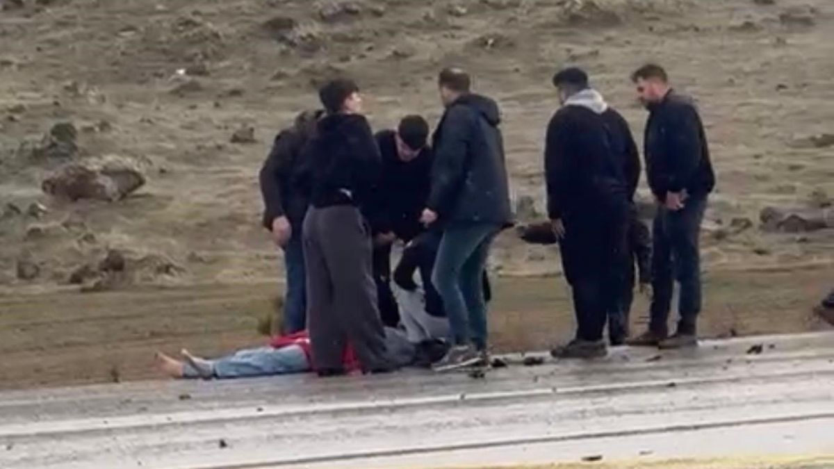 Develide Direğe Çarpan Otomobil Kağıt Gibi Katland (4)