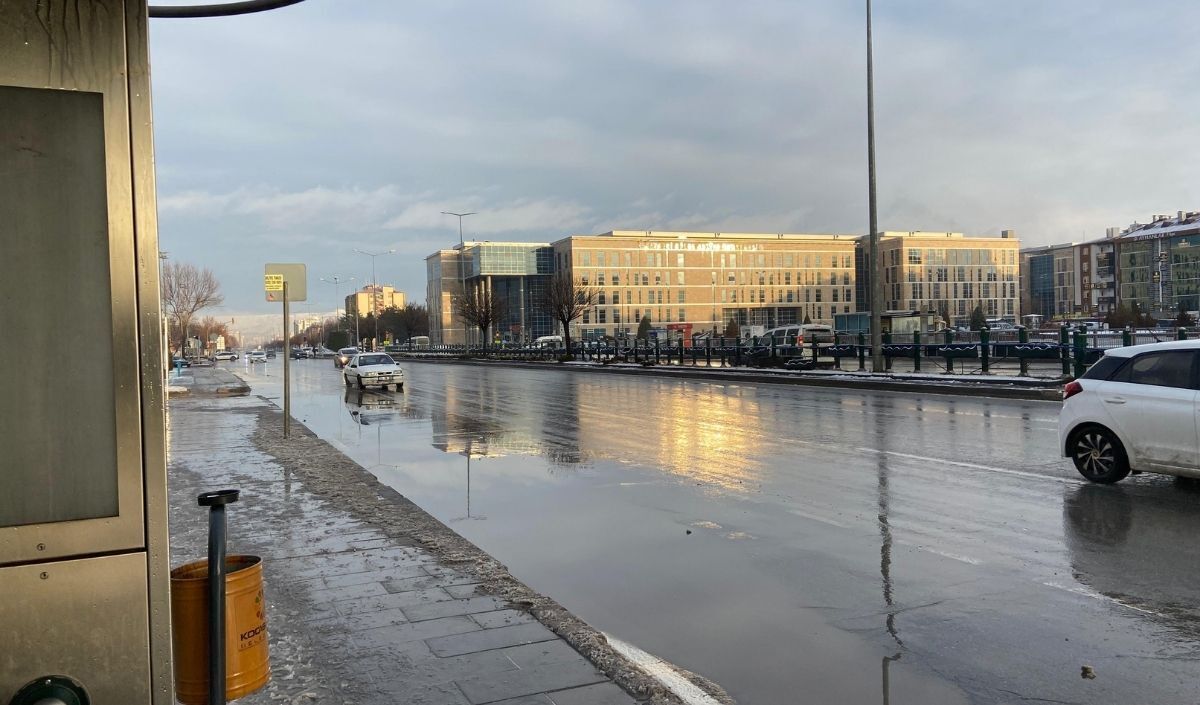 Kayseri Için Uyarı! Kuvvetli Rüzgar Ve Sağanak Bekleniyor (1)