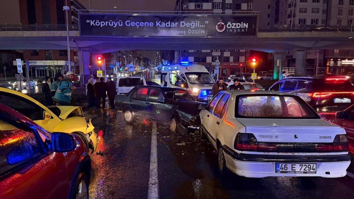 Kayseri Sümer Üst Geçidi Kaza (2)